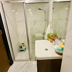 Kyrenia Classy Residence, Parking, Walkable To The Old Harbour, Bank Payment, Revolut & Paypal Accepted -super Fast Wifi * Kirenia