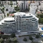 Kyrenia Classy Residence, Parking, Walkable To The Old Harbour, Bank Payment, Revolut & Paypal Accepted -super Fast Wifi Kirenia