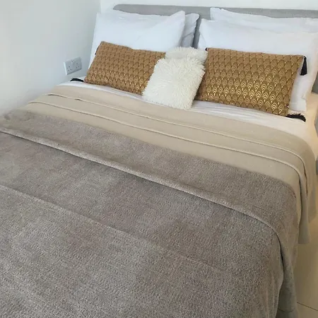 Classy Escape Central,high Speed Wifi Sea Views Apartment