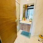 Apartment Kyrenia Classy Residence, Parking, Walkable To The Old Harbour, Bank Payment, Revolut & Paypal Accepted -super Fast Wifi
