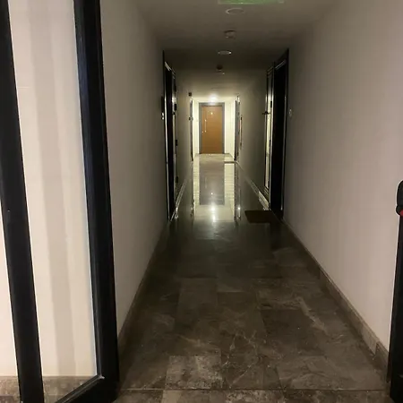 Classy Kyrenia City Central Residence With Bistro Balcony Secure Private Parking, 5 Minute Walk To Grand Opera Casino, Swimming Pool Super Fast Wifi-Ranked As Superhost Of Kyrenia-Housekeeping Included With Classy Escape Daire