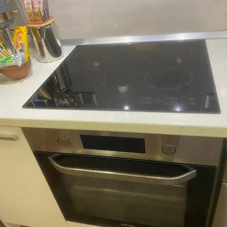 Classy Kyrenia City Central Residence With Bistro Balcony Secure Private Parking, 5 Minute Walk To Grand Opera Casino, Swimming Pool Super Fast Wifi-Ranked As Superhost Of Kyrenia-Housekeeping Included With Classy Escape *