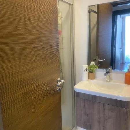 Classy Escape Girne Central,high Speed Wifi Sea Views Eylenja