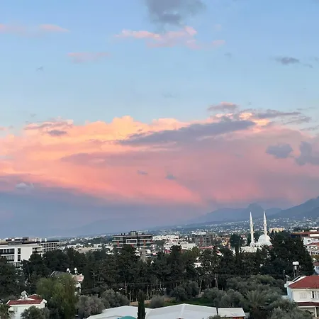 Classy Escape Flat, Kyrenia City, Walkable To The Harbour, High Speed Wifi * 凯里尼亚