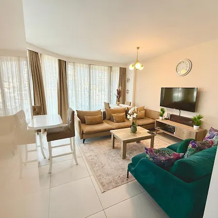 Апартаменты Classy Escape Central,high Speed Wifi Sea Views