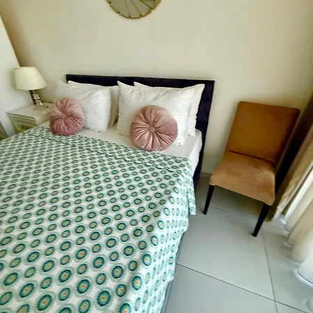 Classy Escape Flat, Kyrenia City, Walkable To The Harbour, High Speed Wifi *