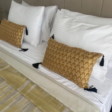 Апартаменты Classy Escape Central,high Speed Wifi Sea Views Кирения