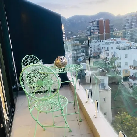 Classy Escape Flat, Kyrenia City, Walkable To The Harbour, High Speed Wifi *