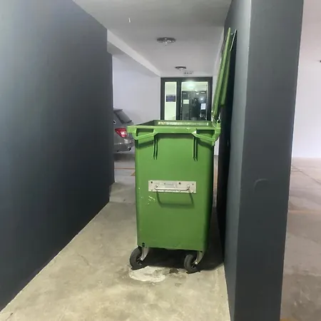 Daire Classy Kyrenia City Central Residence With Bistro Balcony Secure Private Parking, 5 Minute Walk To Grand Opera Casino, Swimming Pool Super Fast Wifi-Ranked As Superhost Of Kyrenia-Housekeeping Included With Classy Escape