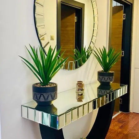 Classy Escape Flat, Kyrenia City, Walkable To The Harbour, High Speed Wifi Apartman Kerínia