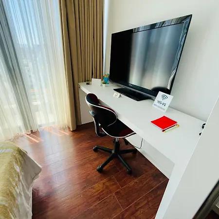 Kyrenia Classy Residence, Private Parking, Walk To Old Harbour, Bank Payment, Revolut & Paypal Accepted -super Fast Wifi-lgbtq Welcome, Ranked As Superhost Of Kyrenia-housekeeping Included With Classy Escape Apartament *