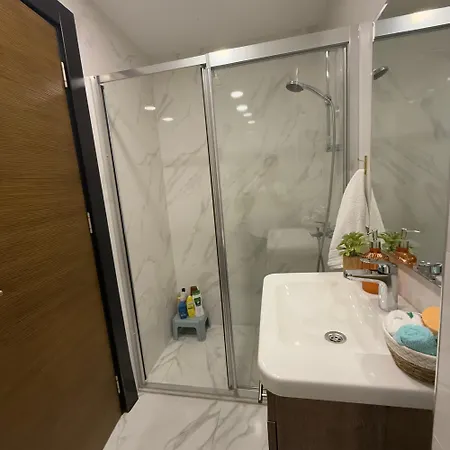Апартаменты Classy Escape Central,high Speed Wifi Sea Views Кирения