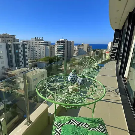 Kyrenia Classy Residence, Private Parking, Walk To Old Harbour, Bank Payment, Revolut & Paypal Accepted -super Fast Wifi-lgbtq Welcome, Ranked As Superhost Of Kyrenia-housekeeping Included With Classy Escape Apartment *