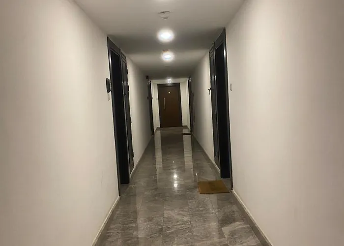 Classy Escape Residence, Private Allocated Parking, Kyrenia City, Walkable To The Old Harbour, 5 Minutes To Grand Pasha Casino -super Fast Wifi キレニア