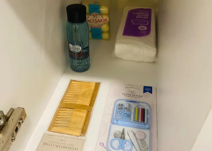 Classy Escape Residence, Private Allocated Parking, Kyrenia City, Walkable To The Old Harbour, 5 Minutes To Grand Pasha Casino -super Fast Wifi キレニア