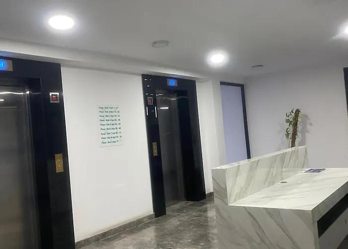 Classy Escape Residence, Private Allocated Parking, Kyrenia City, Walkable To The Old Harbour, 5 Minutes To Grand Pasha Casino -super Fast Wifi アパート