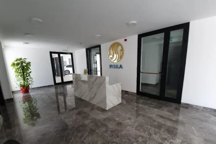 Classy Escape Residence, Private Allocated Parking, Kyrenia City, Walkable To The Old Harbour, 5 Minutes To Grand Pasha Casino -super Fast Wifi *