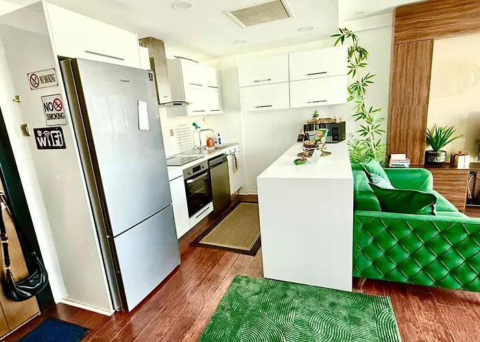 Classy Escape Residence, Private Allocated Parking, Kyrenia City, Walkable To The Old Harbour, 5 Minutes To Grand Pasha Casino -super Fast Wifi * キレニア