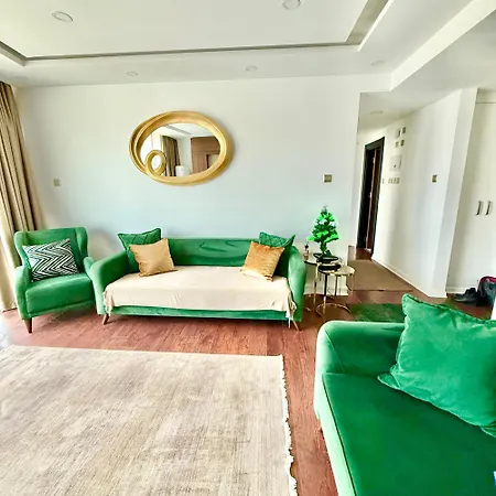 Classy Escape Residence, Private Allocated Parking, Kyrenia City, Walkable To The Old Harbour, 5 Minutes To Grand Pasha Casino -super Fast Wifi Apartamento Kyrenia (Northern Cyprus)