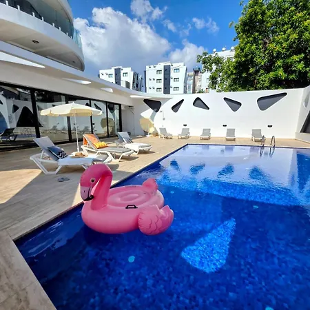 Classy Escape Residence, Private Allocated Parking, Kyrenia City, Walkable To The Old Harbour, 5 Minutes To Grand Pasha Casino -super Fast Wifi Apartamento *