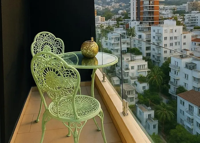 Apartamento Classy Escape Residence, Private Allocated Parking, Kyrenia City, Walkable To The Old Harbour, 5 Minutes To Grand Pasha Casino -super Fast Wifi *