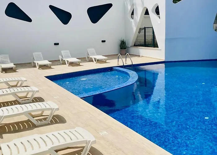 Classy Escape Residence, Private Allocated Parking, Kyrenia City, Walkable To The Old Harbour, 5 Minutes To Grand Pasha Casino -super Fast Wifi Apartamento Kyrenia (Northern Cyprus)