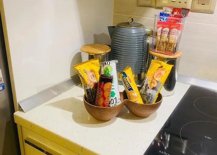 Classy Escape Residence, Private Allocated Parking, Kyrenia City, Walkable To The Old Harbour, 5 Minutes To Grand Pasha Casino -super Fast Wifi * Kyrenia (Northern Cyprus)