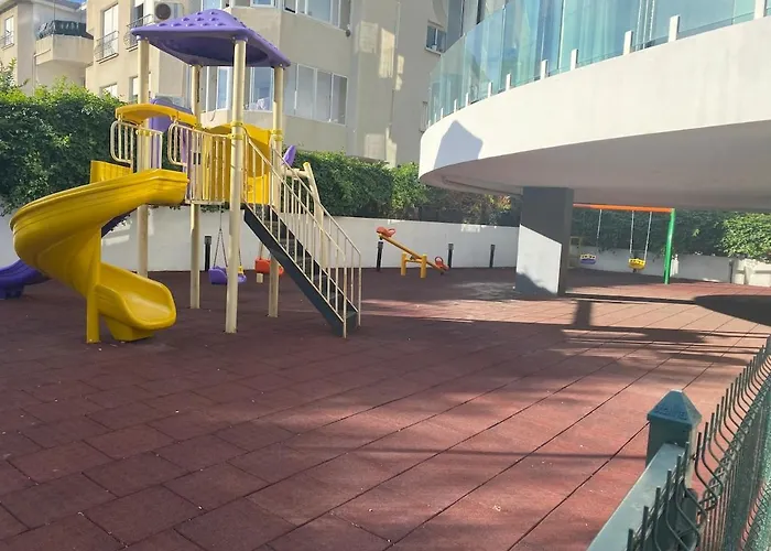 Classy Escape Residence, Private Allocated Parking, Kyrenia City, Walkable To The Old Harbour, 5 Minutes To Grand Pasha Casino -super Fast Wifi