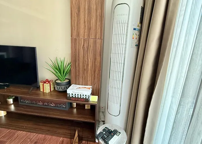 Classy Escape Residence, Private Allocated Parking, Kyrenia City, Walkable To The Old Harbour, 5 Minutes To Grand Pasha Casino -super Fast Wifi Kyrenia (Northern Cyprus)